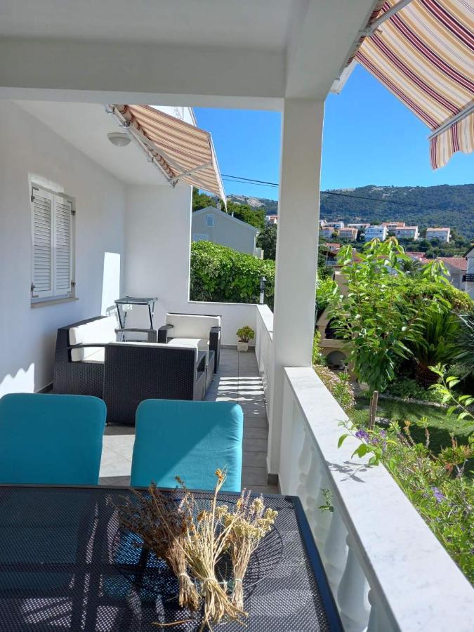 Apartman Katica Banjol Exterior photo