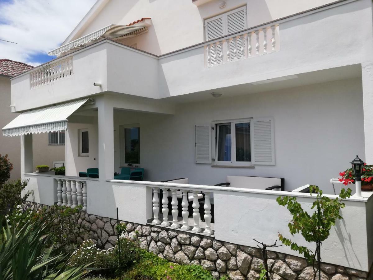 Apartman Katica Banjol Exterior photo